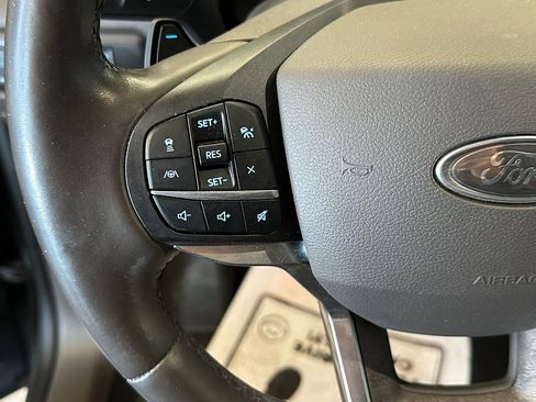 Used 2020 Ford Explorer Platinum w/ Premium Technology Package image 10