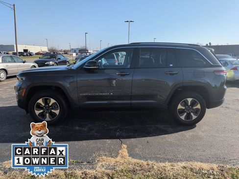 Used 2022 Jeep Grand Cherokee Limited 4xe image 2