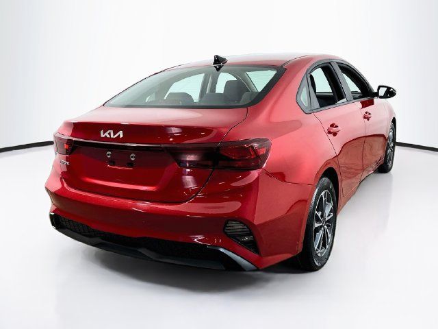 Used 2023 Kia Forte LXS w/ LXS Technology Package FWD image 9