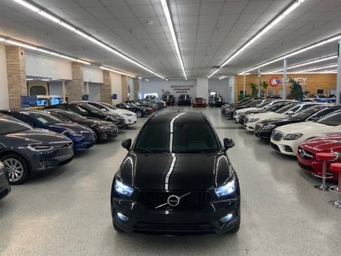 Used 2020 Volvo XC40 T5 R-Design image 40