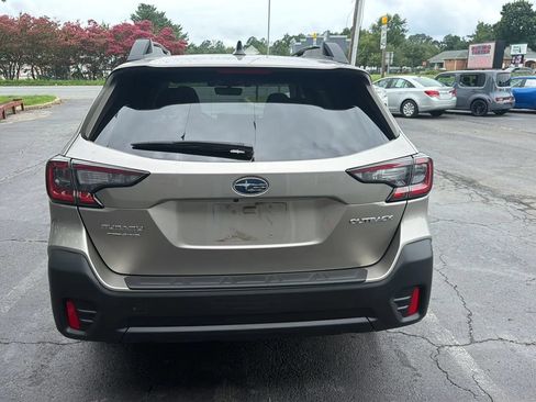 Used 2020 Subaru Outback Premium AWD/4WD image 5