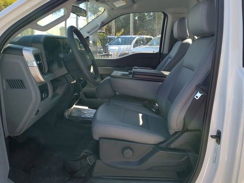 New 2025 Ford F550 4x4 Regular Cab Super Duty image 15