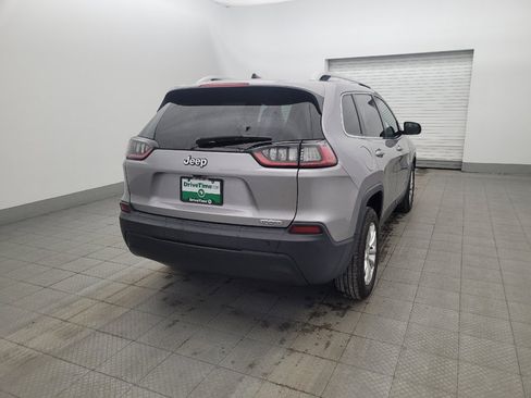 Used 2019 Jeep Cherokee Latitude w/ Popular Appearance Group FWD image 9