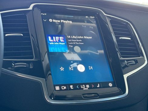 New 2025 Volvo XC90 B6 Plus w/ Protection Package Premier image 18