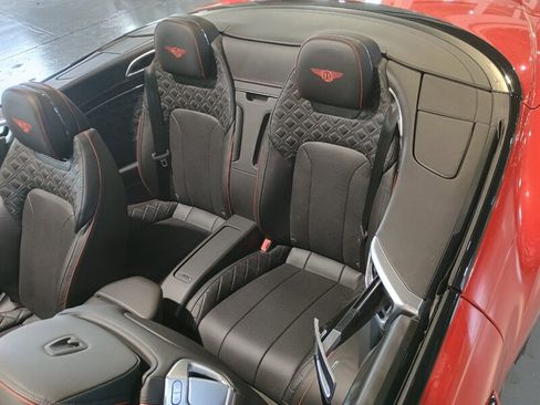 Used 2020 Bentley Continental GT AWD/4WD image 31