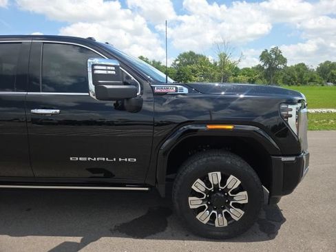 Used 2024 GMC Sierra 2500 Denali w/ Denali Reserve Package AWD/4WD image 4