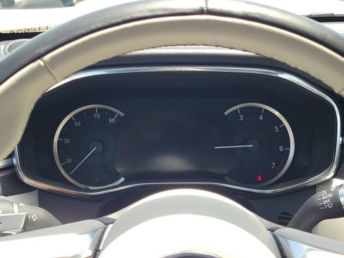 Used 2022 Jaguar XF SE RWD image 27