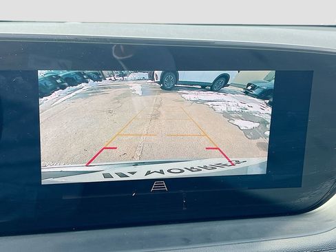 Used 2025 Buick Encore GX Preferred image 16