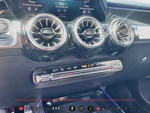 Used 2022 Mercedes-Benz GLB 250 image 18