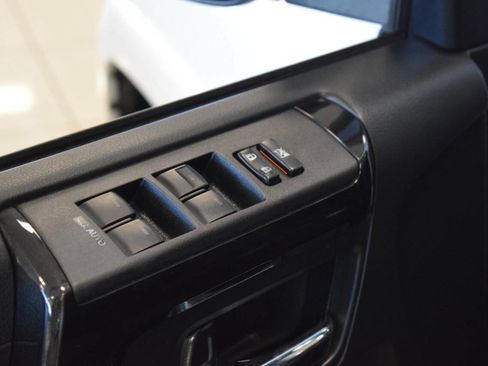 Used 2018 Toyota 4Runner TRD Off-Road Premium image 58