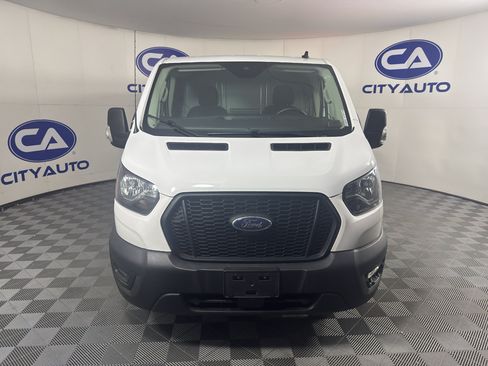 Used 2023 Ford Transit 250 Low Roof AWD image 6