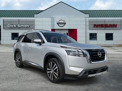Used 2025 Nissan Pathfinder Platinum w/ Cargo Package