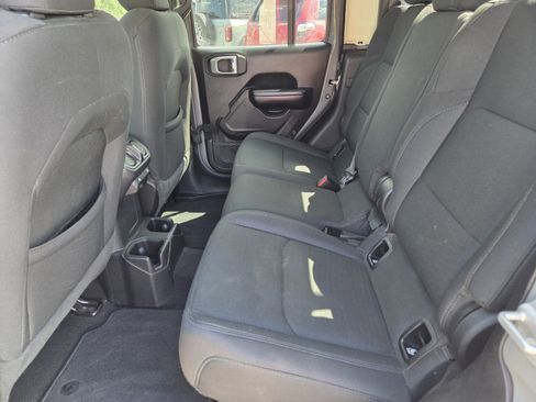 Used 2021 Jeep Gladiator Sport AWD/4WD image 5