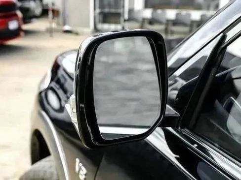 Used 2020 Nissan Armada SL w/ Premium Package image 44