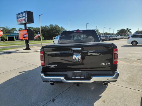 Used 2019 RAM 1500 Laramie AWD/4WD image 3