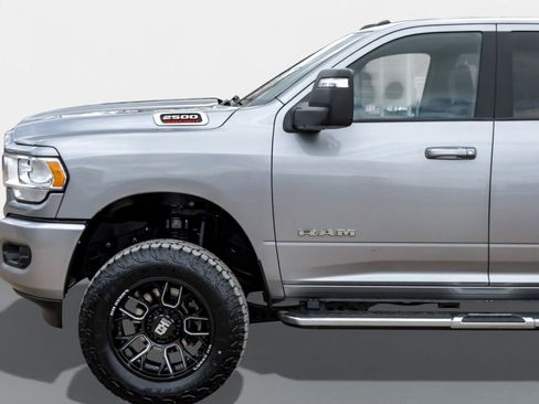 Used 2024 RAM 2500 Big Horn w/ Sport Appearance Package image 13