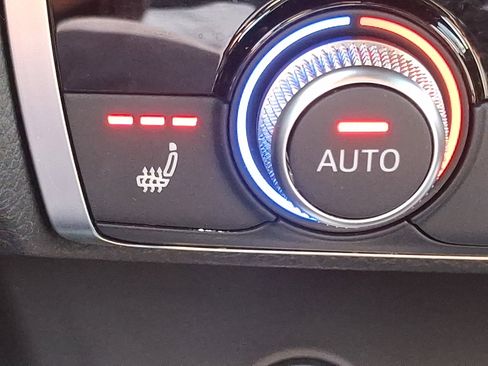 Used 2020 Audi Q3 2.0T Premium w/ Convenience Package image 24