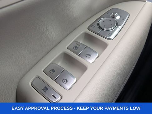 Used 2023 Genesis G70 2.0T image 42