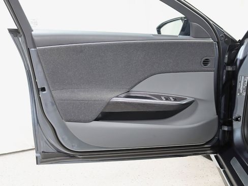 Used 2025 Lucid Air Pure image 36