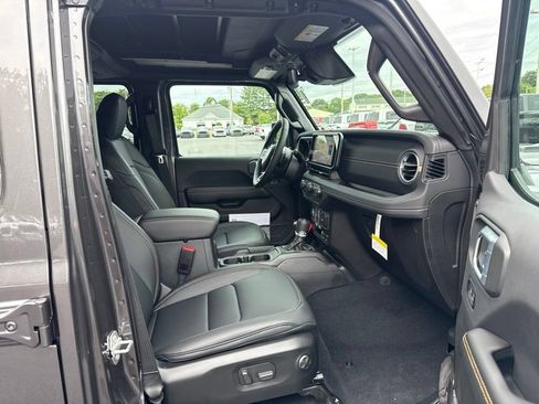 New 2027 Jeep Wrangler Unlimited Sahara AWD/4WD image 26