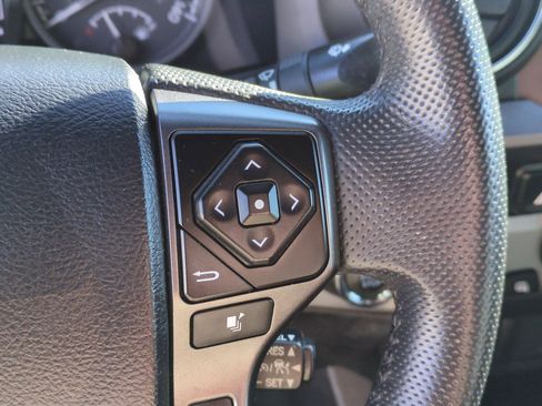 Used 2023 Toyota Tacoma TRD Off-Road image 19