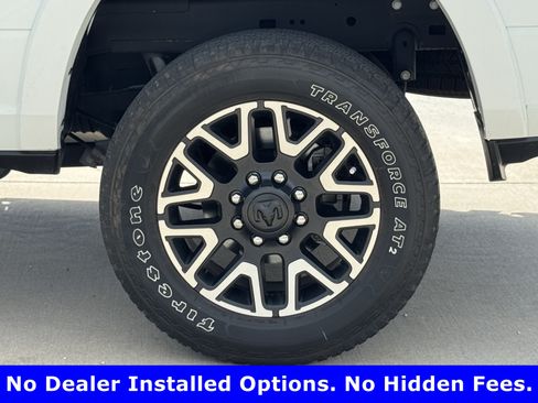 Used 2025 RAM 2500 Limited AWD/4WD image 9