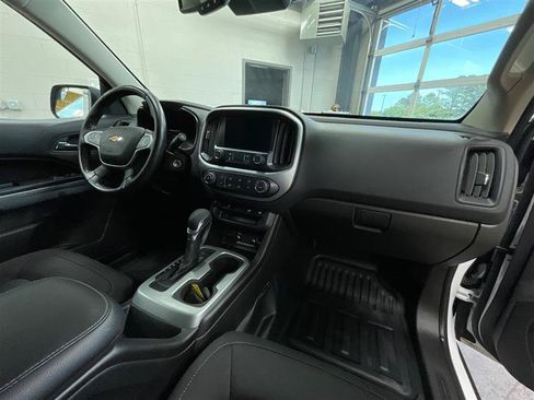 Used 2022 Chevrolet Colorado LT w/ Fleet Safety Package RWD image 24