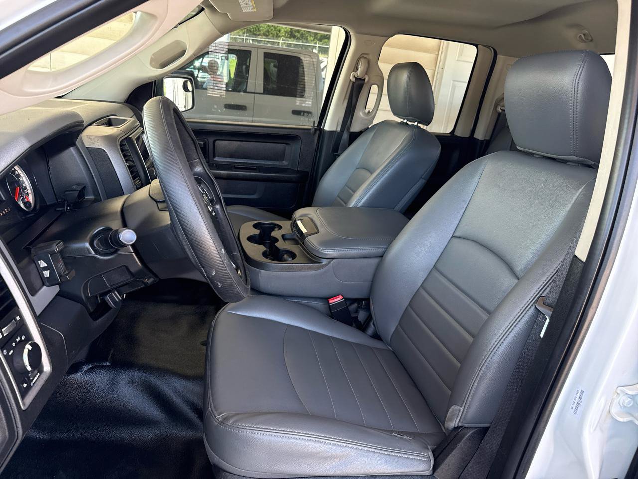 Used 2018 RAM 1500 Tradesman w/ Chrome Appearance Group AWD/4WD image 26
