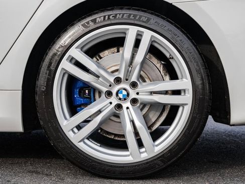 Used 2018 BMW 750i xDrive image 18