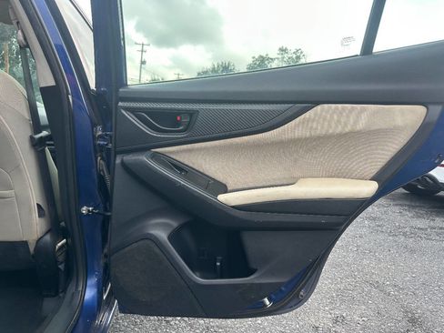 Used 2017 Subaru Impreza 2.0i Premium image 18