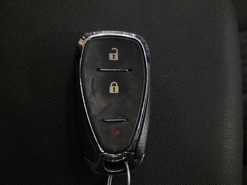 Used 2020 Chevrolet Equinox LT FWD image 32