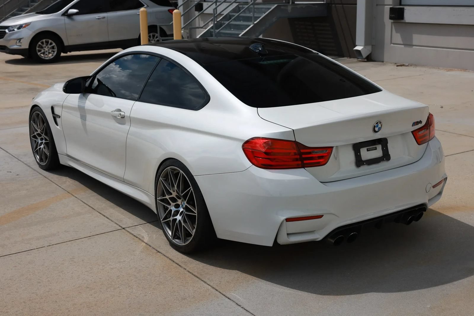 Used 2016 BMW M4 Coupe RWD image 3