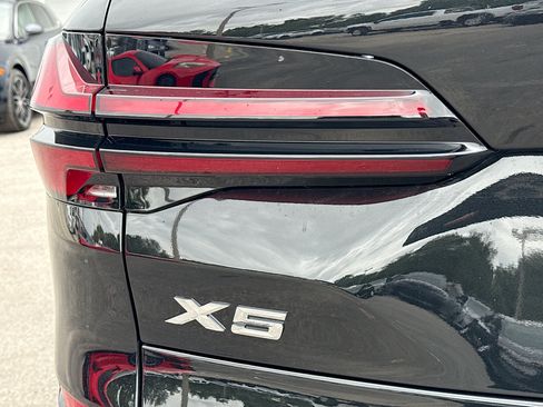New 2026 BMW X5 xDrive50e w/ Executive Package AWD/4WD image 10