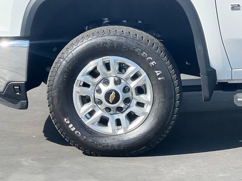 Used 2025 Chevrolet Silverado 2500 LT w/ Convenience Package AWD/4WD image 35