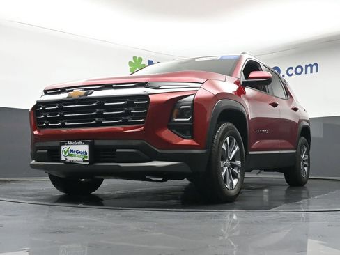 Used 2025 Chevrolet Equinox LT w/ Convenience Package II image 6