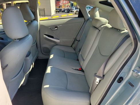 Used 2012 Toyota Prius Five image 17