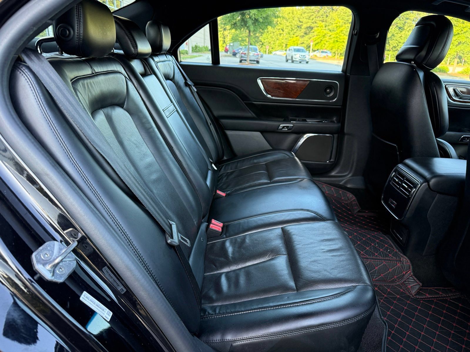 Used 2020 Lincoln Continental AWD w/ Premium Package image 39