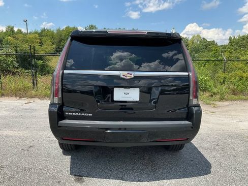 Used 2019 Cadillac Escalade Premium Luxury AWD/4WD image 27