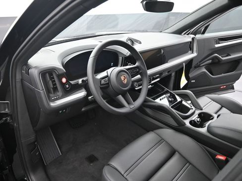 New 2026 Porsche Cayenne image 4