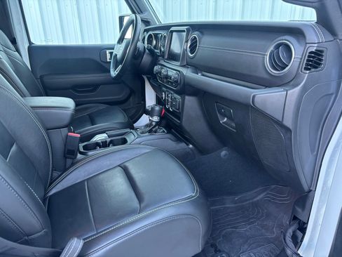 Used 2022 Jeep Gladiator Overland w/ Popular Equipment Package image 32