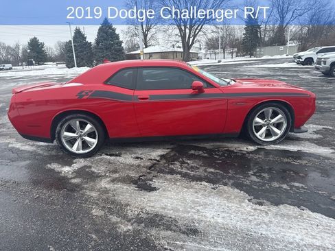 Used 2019 Dodge Challenger R/T w/ Plus Package image 2
