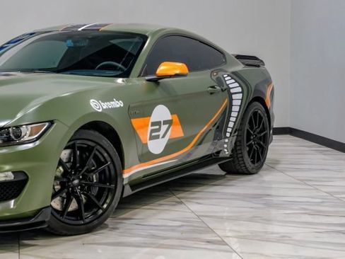 Used 2017 Ford Mustang Shelby GT350 w/ Electronics Package RWD image 7