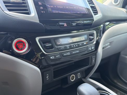 Used 2019 Honda Ridgeline RTL-E image 25