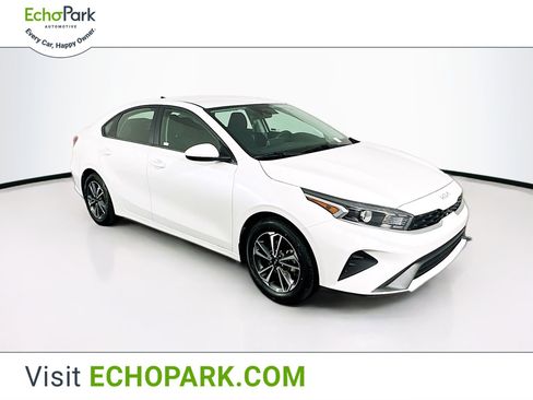 Used 2024 Kia Forte LXS image 1