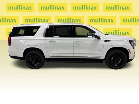New 2026 GMC Yukon XL Elevation w/ LPO, Floor Liner Package image 18