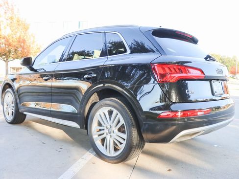 Used 2019 Audi Q5 2.0T Premium Plus w/ Premium Plus Package image 5