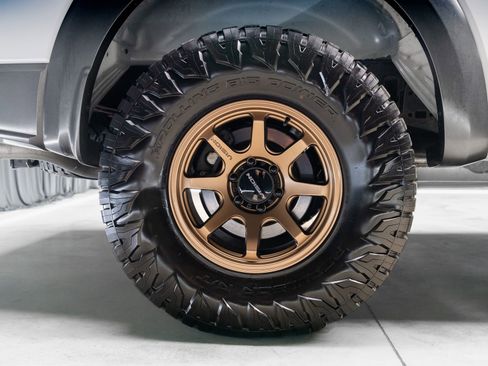 Used 2017 Ford F150 Raptor w/ Equipment Group 802A Luxury AWD/4WD image 26