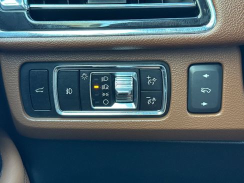 Used 2023 Lincoln Navigator L Reserve AWD/4WD image 35