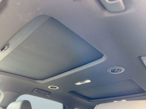 Used 2024 Buick Enclave Avenir w/ Avenir Technology Package image 15