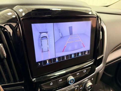 Certified 2020 Chevrolet Traverse Premier w/ Redline Edition AWD/4WD image 15